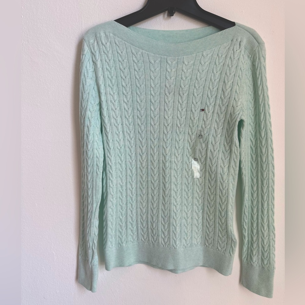 Tommy Hilfiger women’s brand new sweater size XS